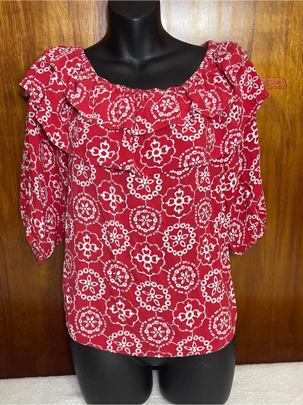 Vince Camuto Red Floral Ruffle-Neck Blouse XS